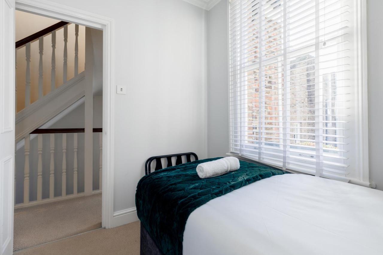 Beautiful 4 Bedroom House Near Paddington Station London Bagian luar foto